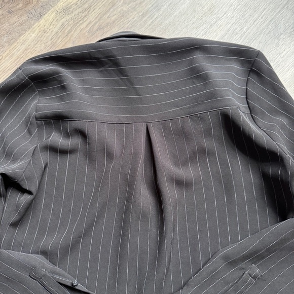 Express Black Striped Portofino Women's Button Up Shirt - Size Small - Picture 7 of 9